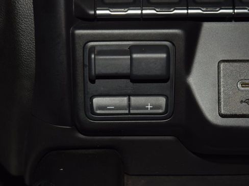 Used 2020 GMC Sierra 2500 AT4 w/ AT4 Premium Package image 36