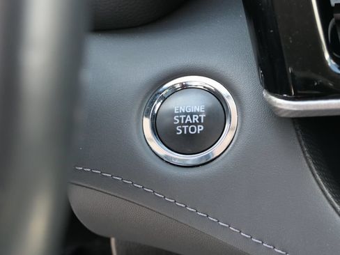 Used 2023 Toyota Highlander Platinum FWD image 18