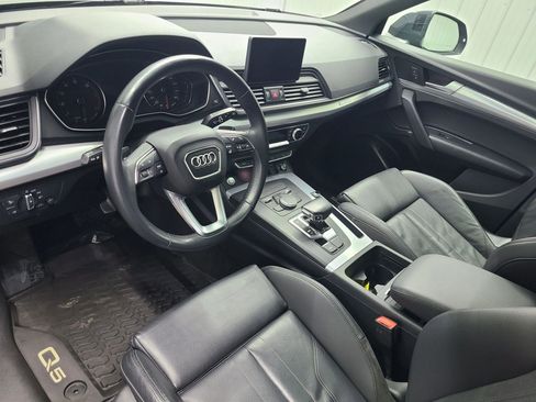 Used 2020 Audi Q5 2.0T Premium w/ Titanium Sport Package image 22