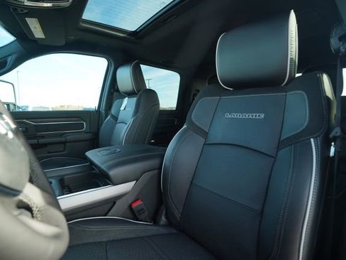 New 2026 RAM 2500 Laramie AWD/4WD image 37