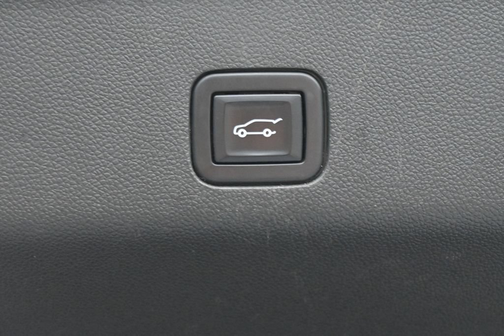 Used 2022 GMC Yukon SLT w/ SLT Premium Package AWD/4WD image 32