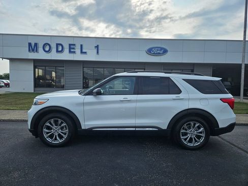 Used 2021 Ford Explorer XLT w/ Equipment Group 202A RWD image 1