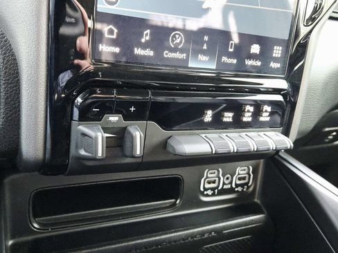 Used 2023 RAM 1500 Laramie image 29