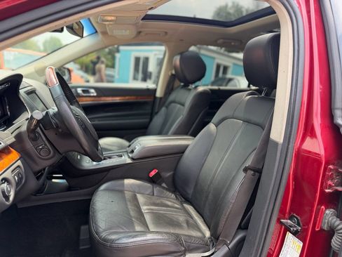 Used 2014 Lincoln MKT AWD w/ Equipment Group 201A image 12
