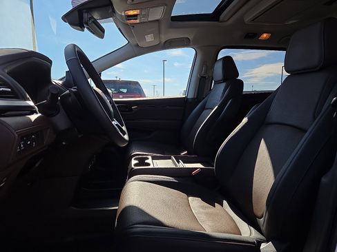 Used 2026 Honda Odyssey Elite image 17