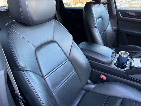 Used 2020 Porsche Cayenne image 46