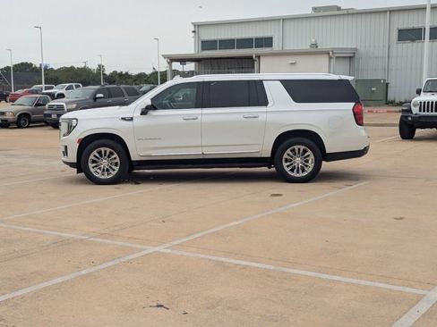 Used 2022 GMC Yukon XL SLT w/ SLT Premium Package RWD image 8
