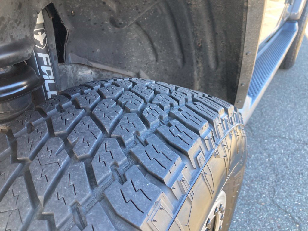 Used 2018 Jeep Wrangler Unlimited Sahara AWD/4WD image 38