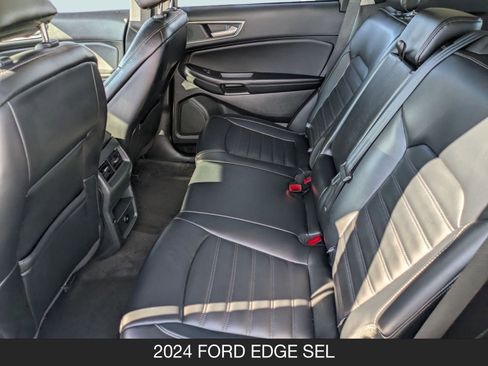 Used 2024 Ford Edge SEL image 15