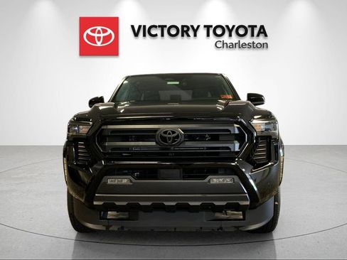 Used 2025 Toyota Tacoma SR5 AWD/4WD image 8