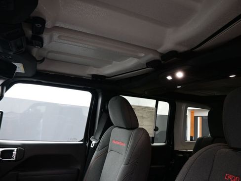 New 2025 Jeep Wrangler Unlimited Rubicon w/ Technology Group image 16