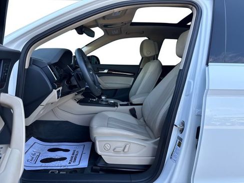 Used 2019 Audi Q5 2.0T Premium w/ Convenience Package AWD/4WD image 10