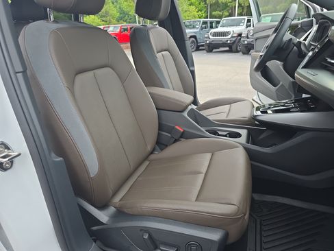 Used 2025 Audi Q4 e-tron Prestige AWD/4WD image 10