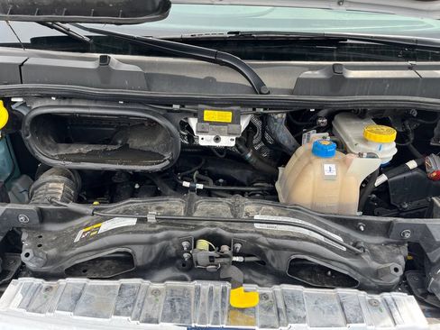 Used 2025 RAM ProMaster 2500 w/ U-Haul Equipment Group FWD image 22