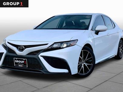 Used 2022 Toyota Camry SE w/ Convenience Package