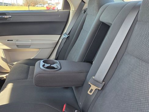 Used 2007 Chrysler 300 image 29