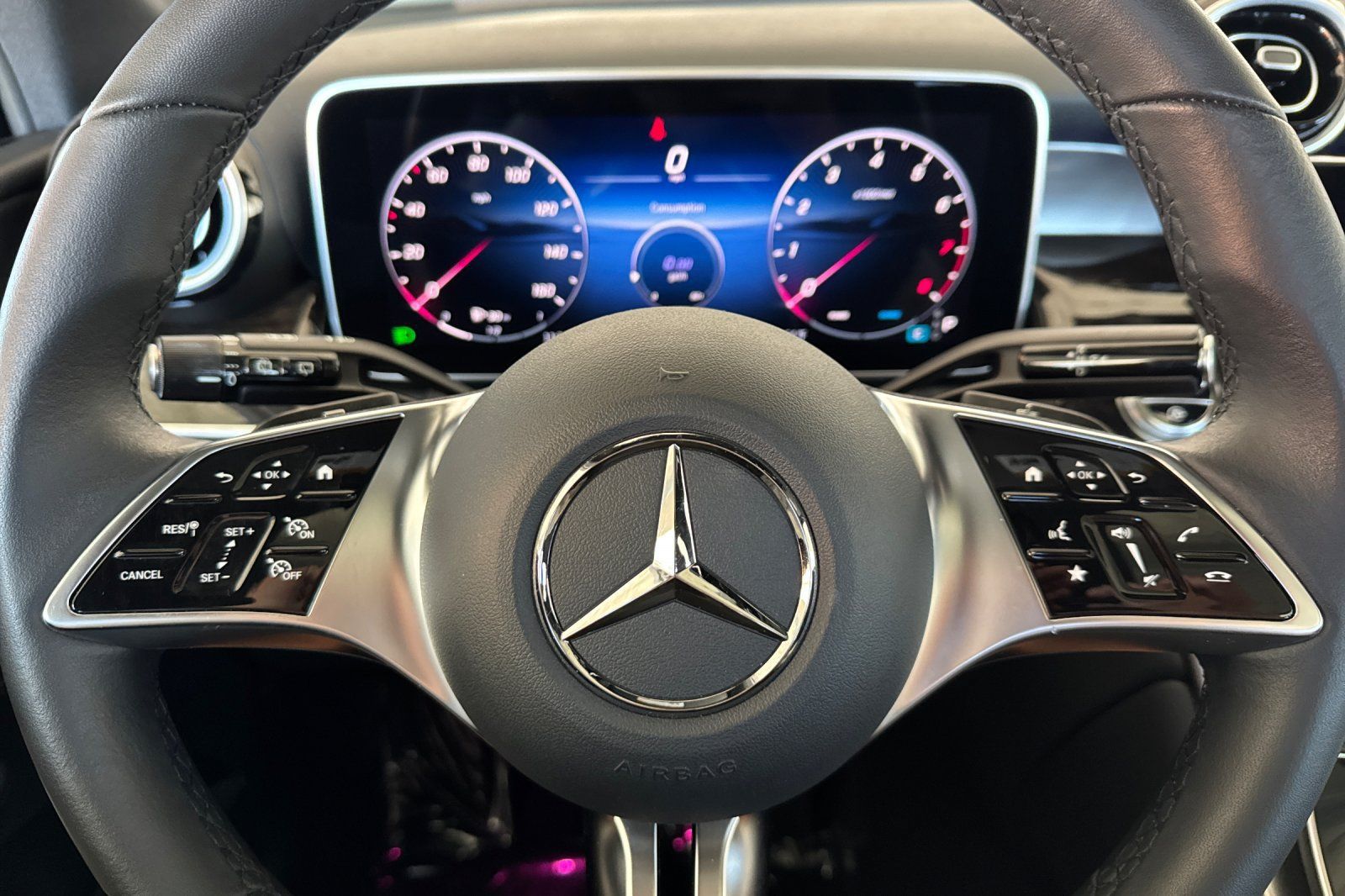 Used 2026 Mercedes-Benz GLC 300 4MATIC image 28