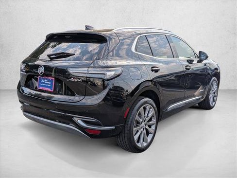 Used 2022 Buick Envision Avenir w/ Technology Package II FWD image 5