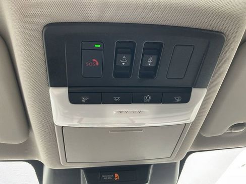 Certified 2023 Nissan Rogue SV w/ SV Premium Package image 19