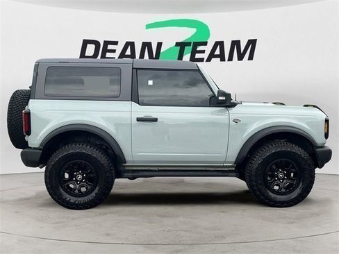 Used 2022 Ford Bronco Wildtrak image 9
