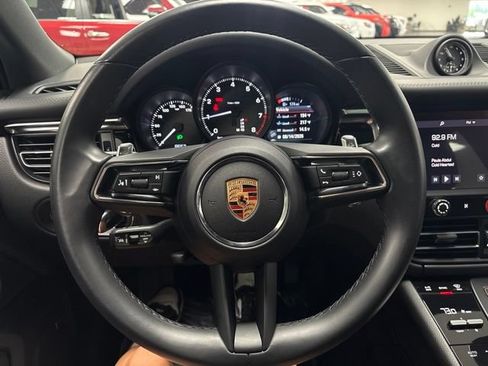 Used 2024 Porsche Macan AWD/4WD image 17