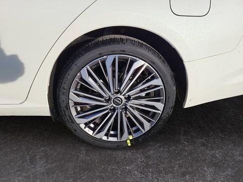 Certified 2025 Nissan Altima 2.5 SL image 26