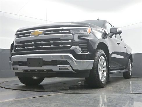 Used 2025 Chevrolet Silverado 1500 LTZ w/ LTZ Premium Package image 46
