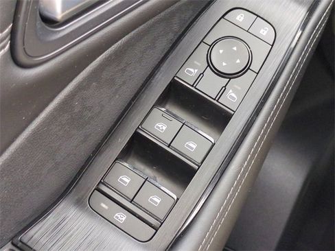 Used 2023 Nissan Rogue SV w/ SV Premium B Package image 24