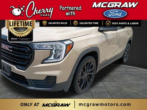 Used 2023 GMC Terrain SLE w/ Elevation Edition FWD image 1
