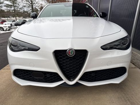 Used 2022 Alfa Romeo Giulia Veloce image 7