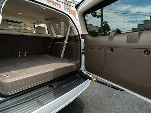 Used 2018 Lexus GX 460 Luxury AWD/4WD image 25