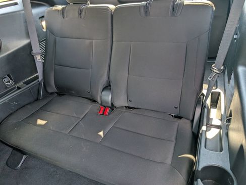 Used 2023 Ford Explorer XLT RWD image 17