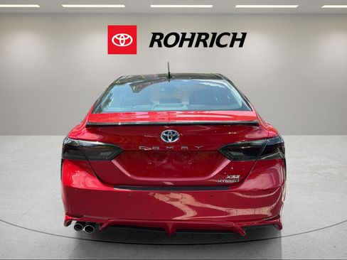 Used 2022 Toyota Camry XSE w/ Navigation Upgrade Package FWD image 7