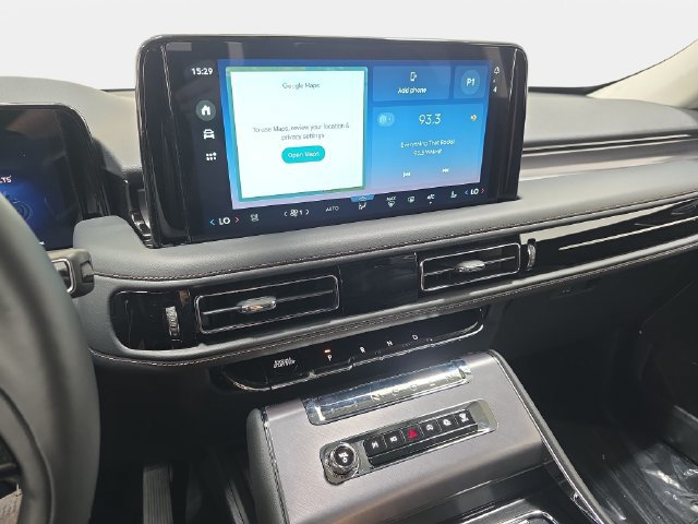 New 2027 Lincoln Aviator AWD image 17
