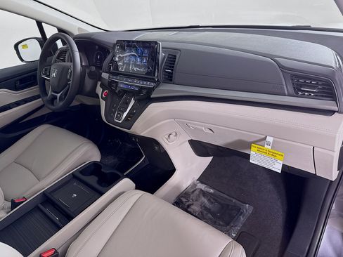 New 2026 Honda Odyssey EX-L image 38