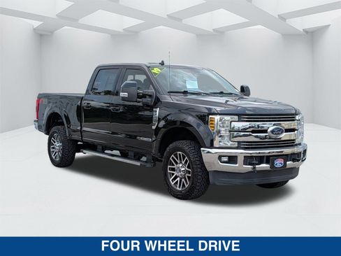 Certified 2019 Ford F250 Lariat w/ Lariat Ultimate Package AWD/4WD image 3
