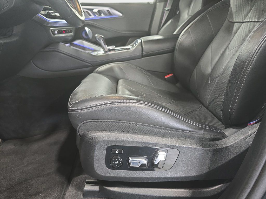 Certified 2023 BMW XM AWD/4WD image 18