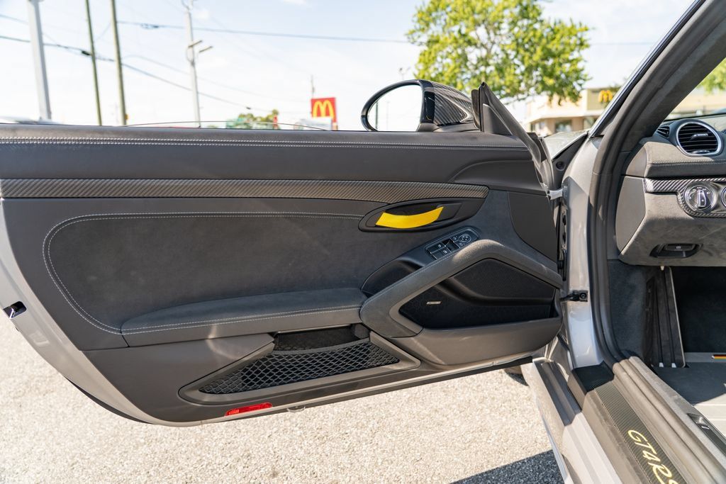 Used 2023 Porsche 718 Cayman GT4 RS w/ Weissach Package RWD image 16