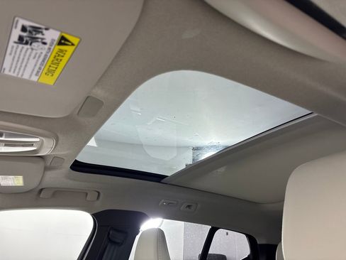 Used 2026 Volvo XC40 B5 Ultra image 25