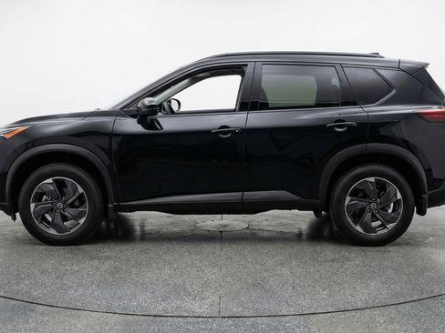 Used 2025 Nissan Rogue SV AWD/4WD image 5