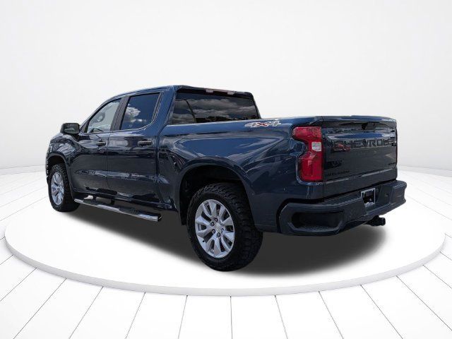 Used 2021 Chevrolet Silverado 1500 Custom w/ LPO, Dark Essentials Package AWD/4WD image 5