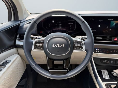 New 2026 Kia Carnival SX w/ SX Dark Edition Package image 12