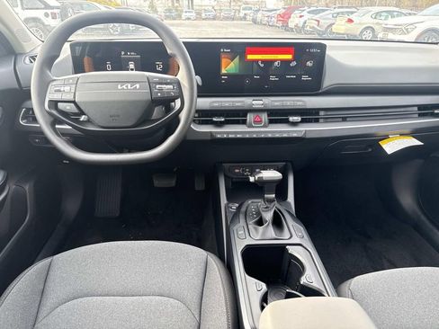 New 2025 Kia K4 LXS image 6