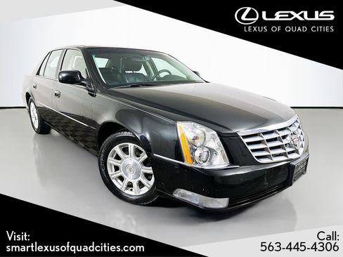 Used 2011 Cadillac DTS image 1