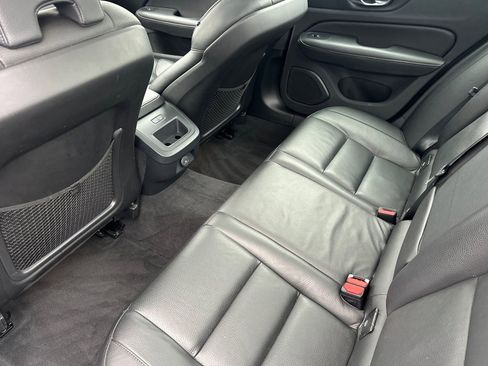 Used 2024 Volvo S60 B5 Plus image 4