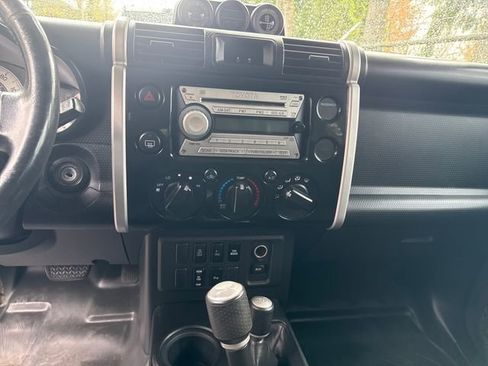 Used 2008 Toyota FJ Cruiser 4WD image 24