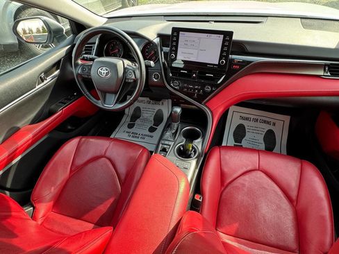 Used 2021 Toyota Camry XSE image 19