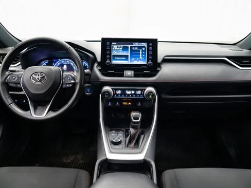 Used 2021 Toyota RAV4 SE w/ Weather & Moonroof Package AWD/4WD image 9
