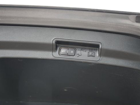 Used 2023 Ford Explorer XLT w/ Equipment Group 202A image 20