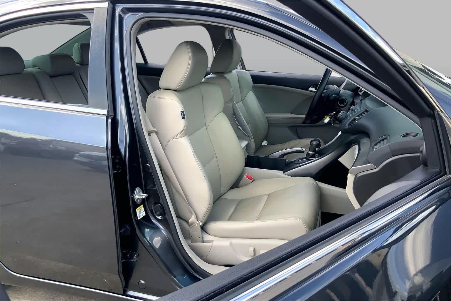Used 2011 Acura TSX V6 Sedan FWD image 8